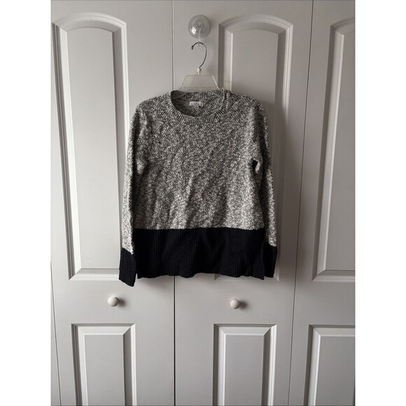L.L. Bean Sweaters - LL Bean Signature Womens Pullover Textured Gray White Crewneck Sweater Size S